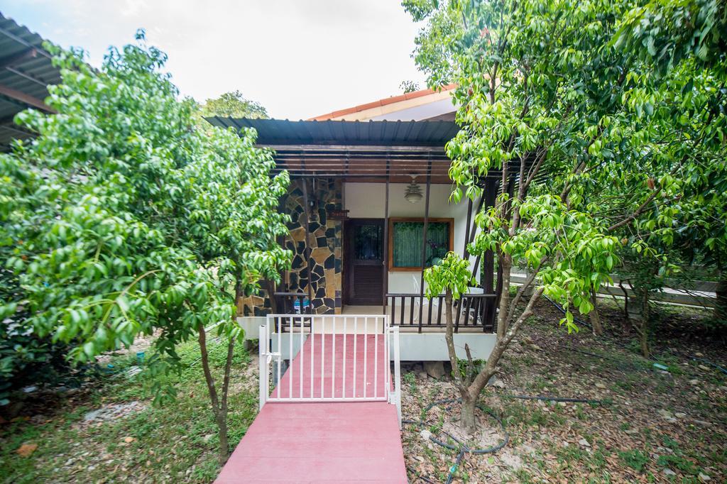 Poomvarin Resort Ban Wang Takhrai Bagian luar foto