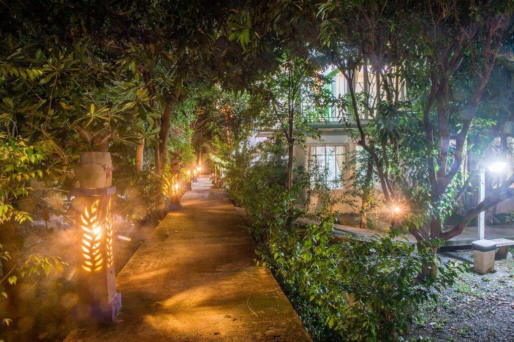 Poomvarin Resort Ban Wang Takhrai Bagian luar foto
